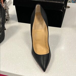 CHRISTIAN LOUBOUTIN Black Leather Women's Pump…..rare size 43